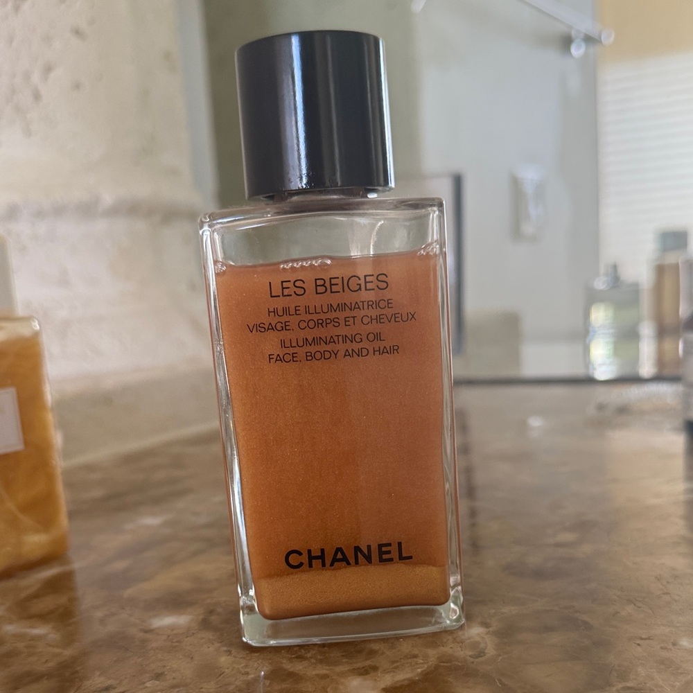 CHANEL Les Beiges Illuminating Oil - Shimmering Bronze-Gold